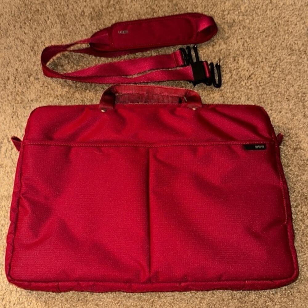 STM Red Computer Messenger Bag NWOT